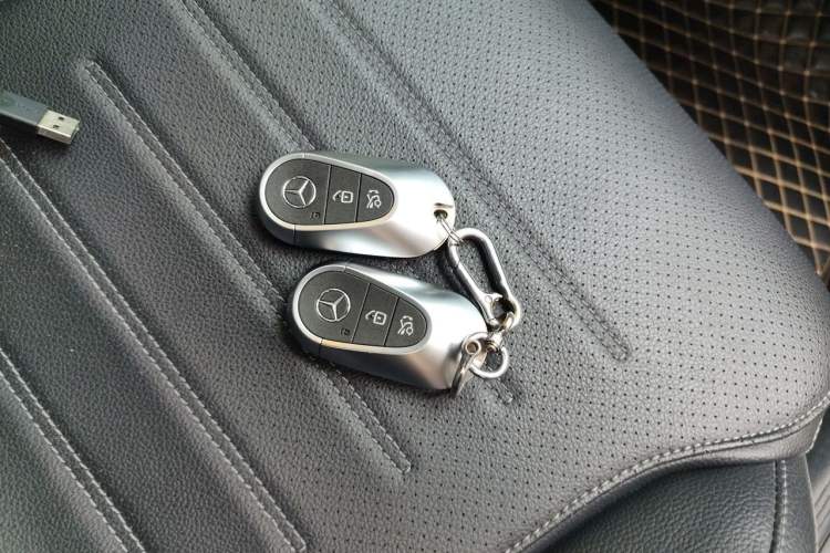 Used Mercedes-Benz C-Class 2022 Restyled C 260 L Sport Edition Vehicle Key