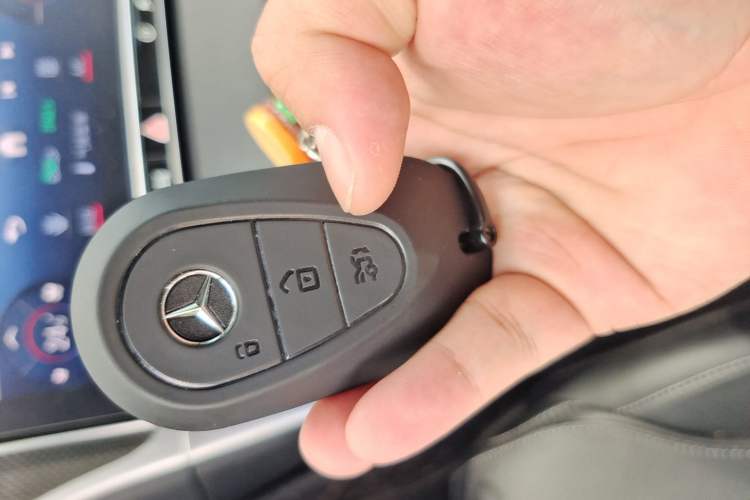 Used Mercedes-Benz C-Class 2022 C 260 L Sport Edition Vehicle Key