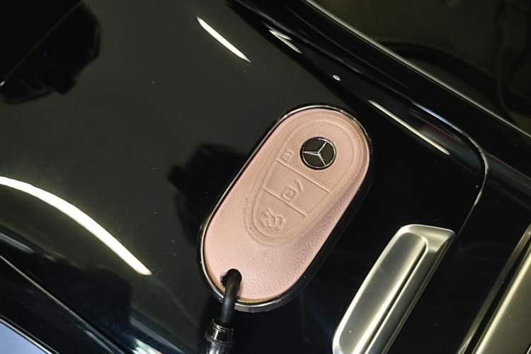 Used Mercedes-Benz C-Class 2022 Restyled C 200 L Sport Edition Vehicle Key
