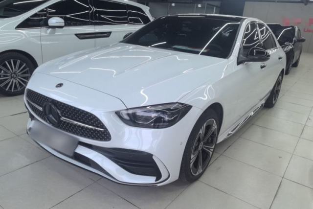 Ojetý Mercedes-Benz C-Class 2022 C 260 L Obsidian Night Sport Edition