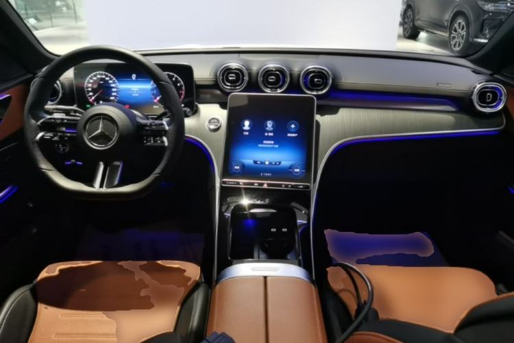 Used Mercedes-Benz C-Class 2022 Restyled C 260 L Sport Edition Center Console