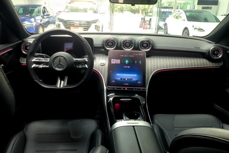 Used Mercedes-Benz C-Class 2022 Restyled C 260 L Sport Edition Center Console