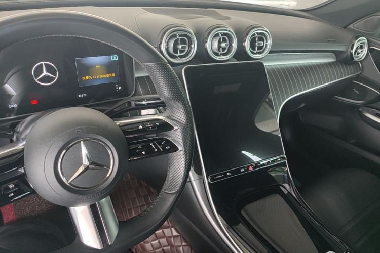 Used Mercedes-Benz C-Class 2022 Restyled C 200 L Sport Edition Center Console