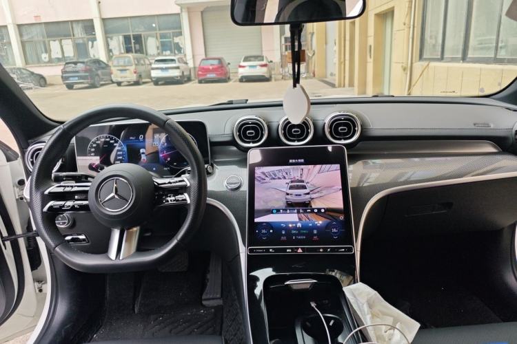 Used Mercedes-Benz C-Class 2022 C 260 L Center Console