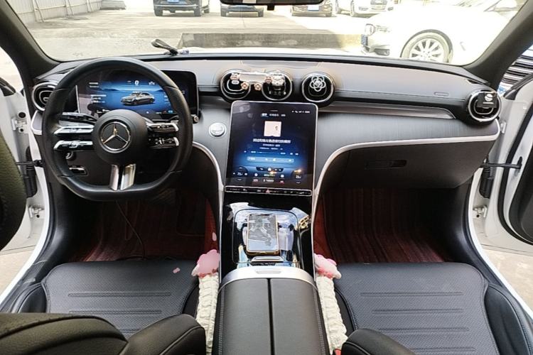 Used Mercedes-Benz C-Class 2022 C 200 L Sport Edition Center Console