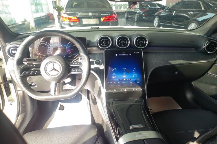 Used Mercedes-Benz C-Class 2022 C 200 L Sport Edition Center Console