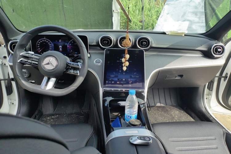 Used Mercedes-Benz C-Class 2022 C 200 L Sport Edition Center Console