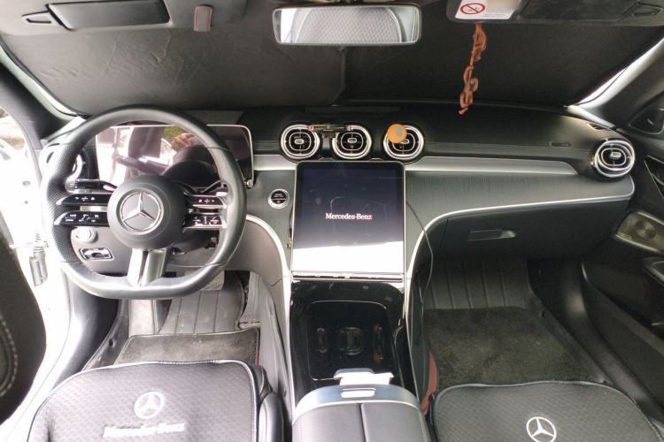 Used Mercedes-Benz C-Class 2022 C 260 L Obsidian Night Sport Edition Center Console