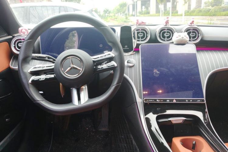 Used Mercedes-Benz C-Class 2022 C 200 L Sport Edition Center Console