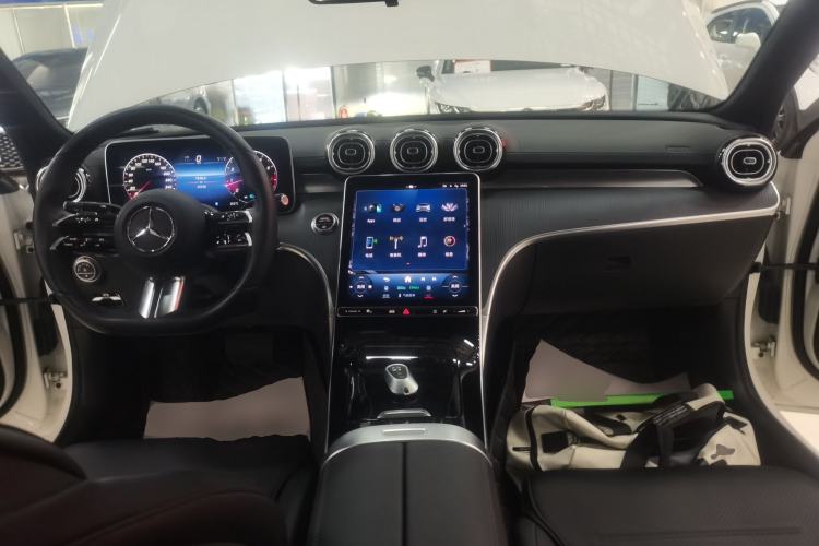Used Mercedes-Benz C-Class  Center Console
