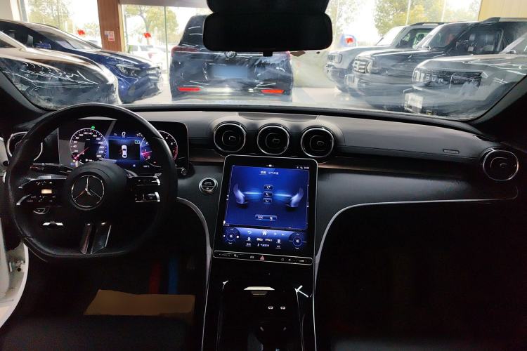 Used Mercedes-Benz C-Class 2022 C 200 L Sport Edition Center Console