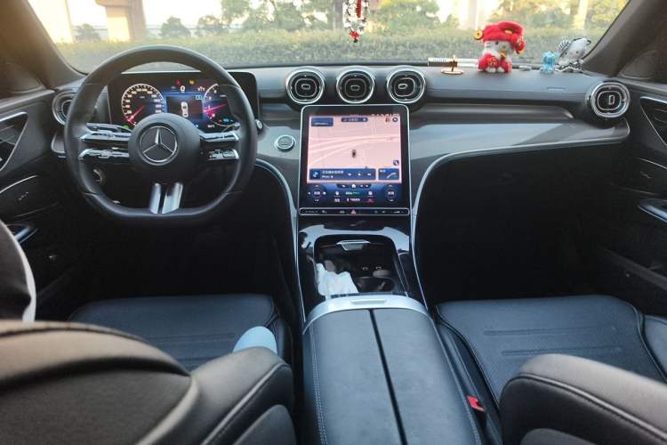 Used Mercedes-Benz C-Class 2022 C 260 L Sport Edition Center Console