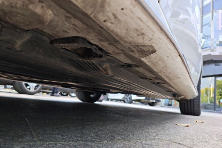 Used Mercedes-Benz C-Class 2022 C 200 L Sport Edition Chassis Front Left