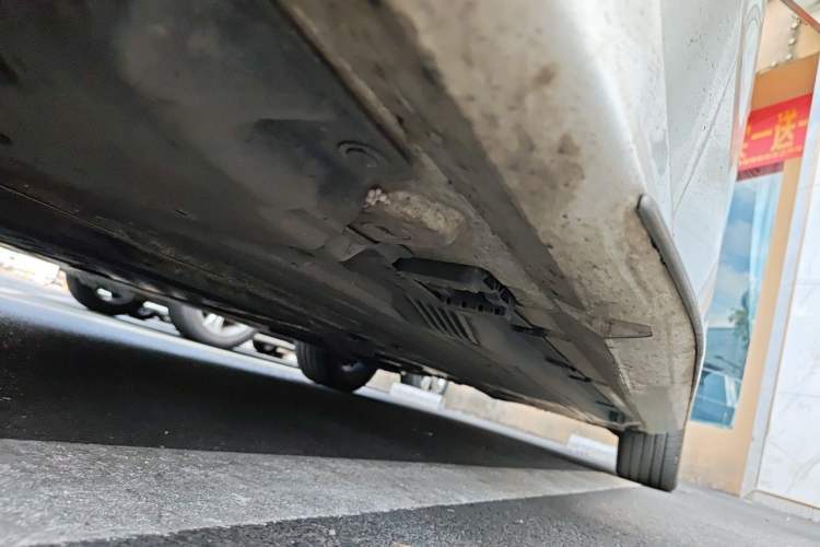 Used Mercedes-Benz C-Class 2022 C 200 L Sport Edition Chassis Front Left