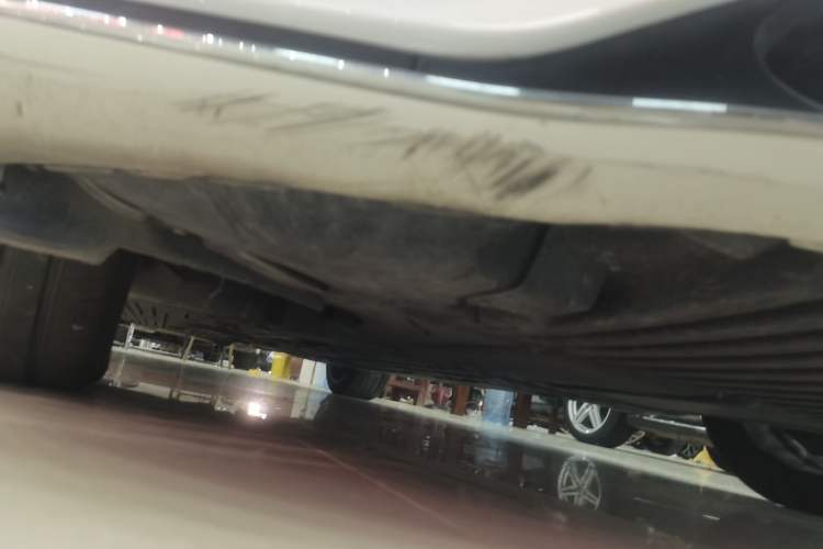 Used Mercedes-Benz C-Class  Chassis Front Right