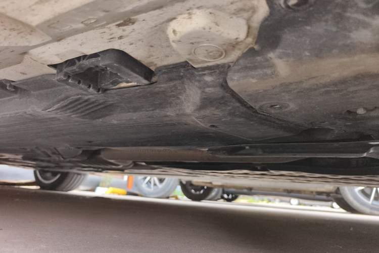 Used Mercedes-Benz C-Class 2022 C 260 L Sport Edition Chassis Front Right