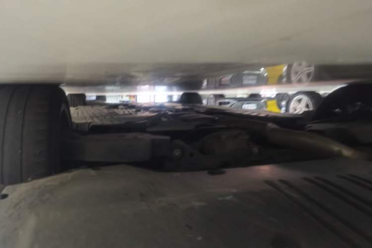 Used Mercedes-Benz C-Class  Chassis Rear Right