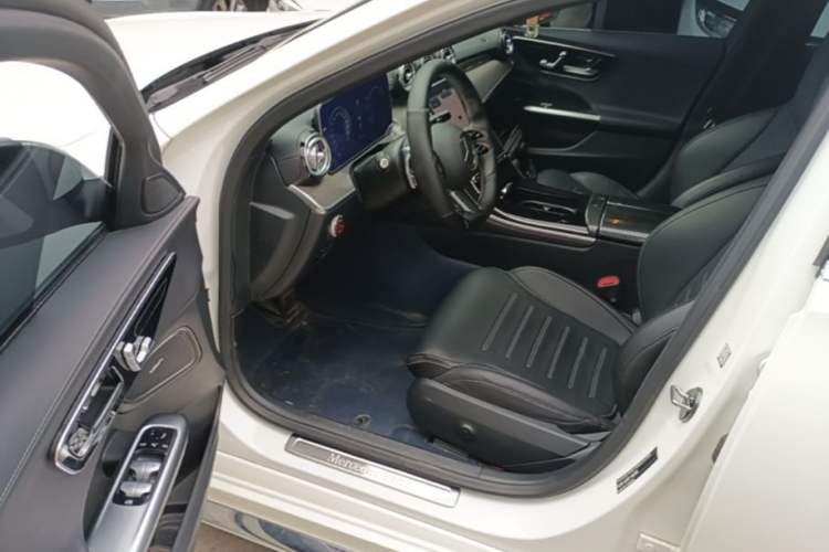Used Mercedes-Benz C-Class 2022 C 260 L Sport Edition Driver Seat