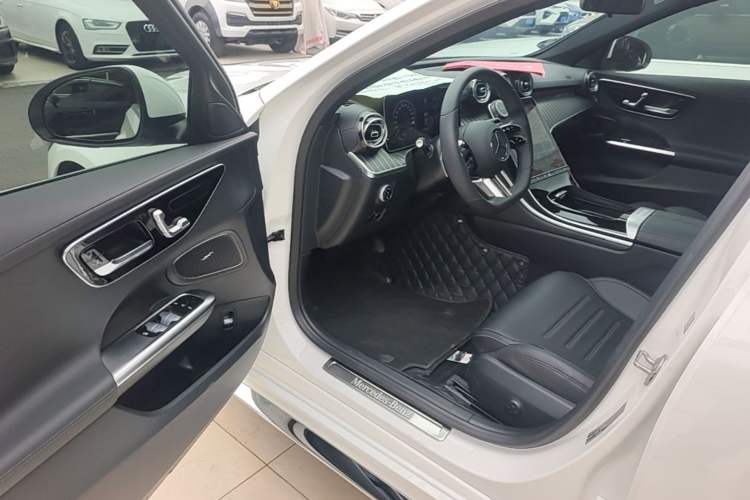 Used Mercedes-Benz C-Class 2022 Restyled C 260 L Sport Edition Driver Seat
