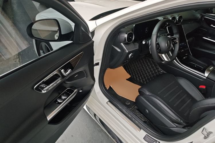 Used Mercedes-Benz C-Class 2022 Restyled C 200 L Sport Edition Driver Seat