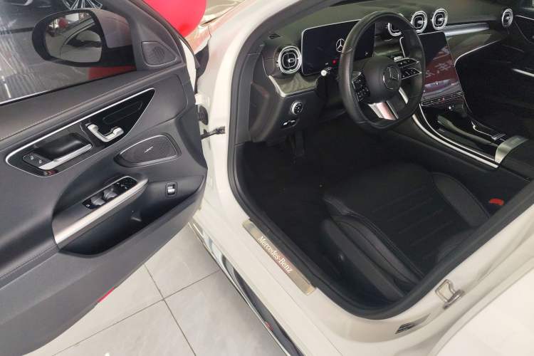 Used Mercedes-Benz C-Class 2022 Restyled C 260 L Sport Edition Driver Seat
