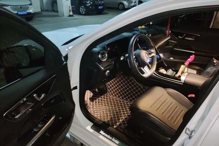 Used Mercedes-Benz C-Class 2022 Restyled C 260 L Sport Edition Driver Seat
