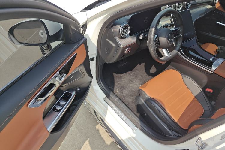 Used Mercedes-Benz C-Class 2022 Restyled C 260 L Sport Edition Driver Seat