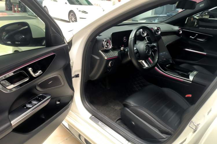 Used Mercedes-Benz C-Class 2022 Restyled C 260 L Sport Edition Driver Seat