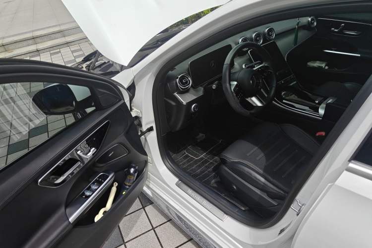 Used Mercedes-Benz C-Class 2022 Restyled C 260 L Sport Edition Driver Seat