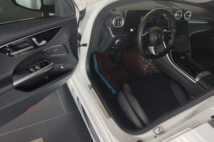 Used Mercedes-Benz C-Class 2022 Restyled C 200 L Sport Edition Driver Seat