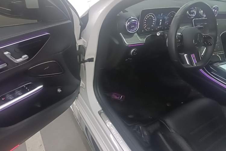 Used Mercedes-Benz C-Class 2022 C 260 L Sport Edition Driver Seat