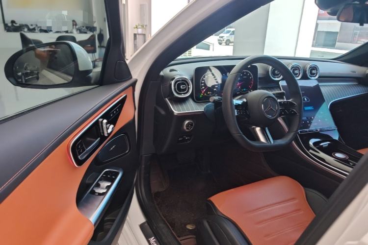 Used Mercedes-Benz C-Class 2022 Restyled C 260 L Sport Edition Driver Seat