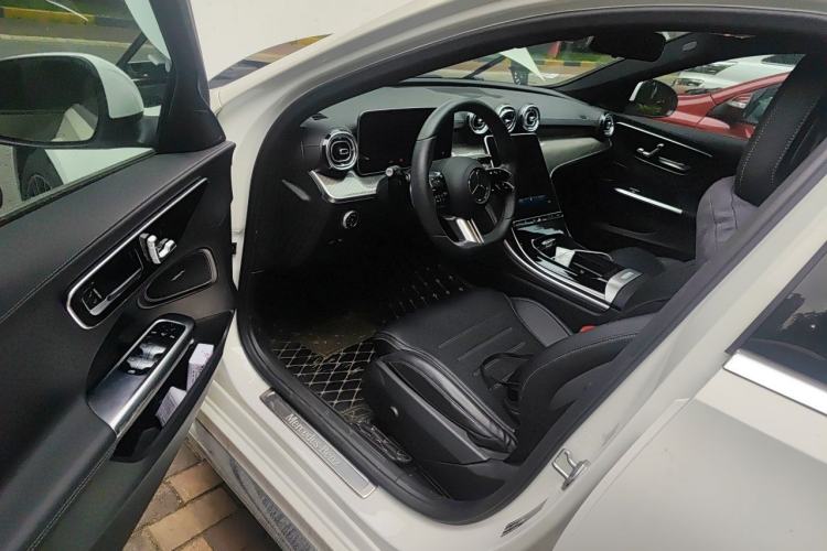 Used Mercedes-Benz C-Class 2022 Restyled C 260 L Sport Edition Driver Seat