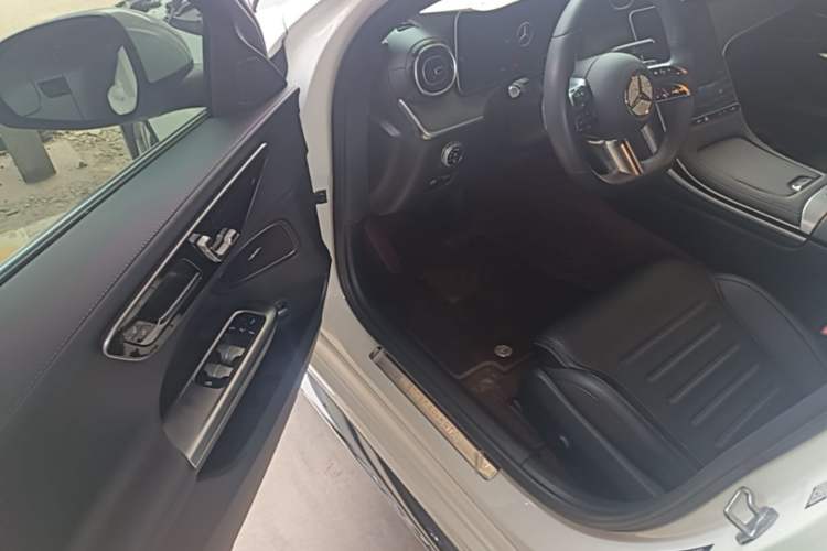 Used Mercedes-Benz C-Class 2022 Restyled C 200 L Sport Edition Driver Seat