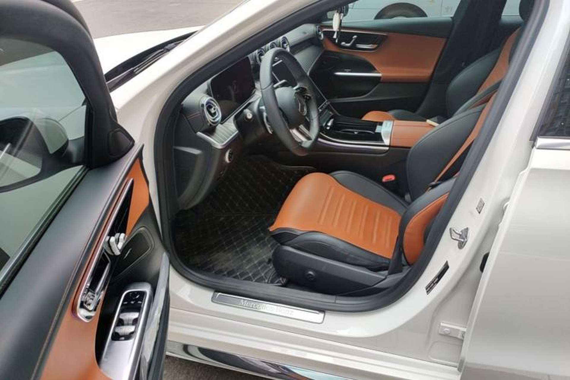 Used Mercedes-Benz C-Class 2022 C 260 L Sport Edition Driver Seat