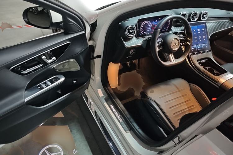 Used Mercedes-Benz C-Class 2022 Restyled C 260 L Sport Edition Driver Seat
