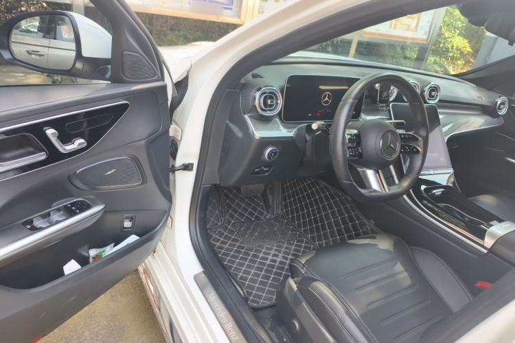 Used Mercedes-Benz C-Class 2022 Restyled C 260 L Sport Edition Driver Seat
