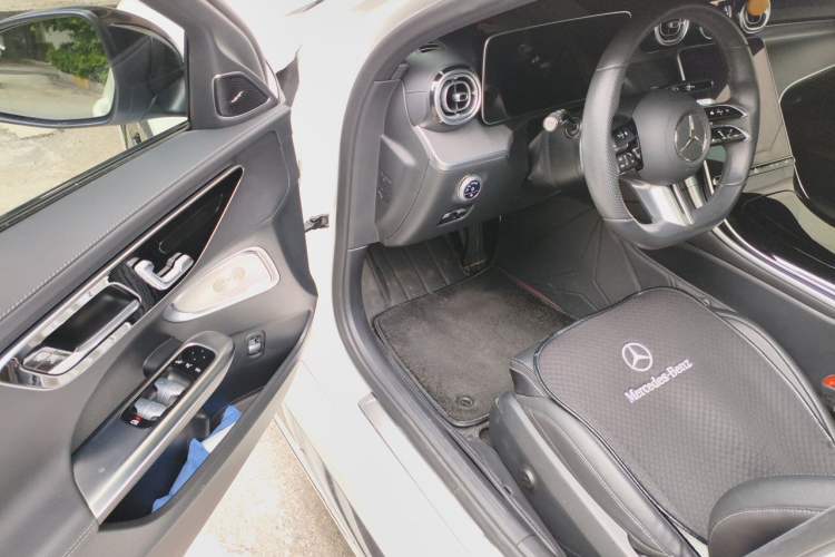 Used Mercedes-Benz C-Class 2022 C 260 L Obsidian Night Sport Edition Driver Seat