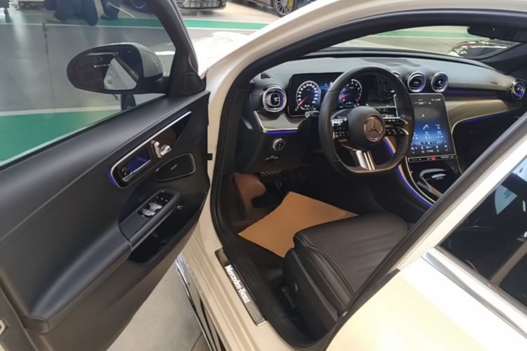 Used Mercedes-Benz C-Class 2022 Restyled C 260 L Sport Edition Driver Seat