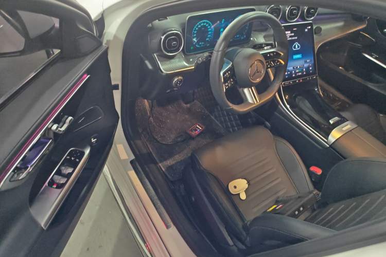 Used Mercedes-Benz C-Class 2022 Restyled C 200 L Sport Edition Driver Seat