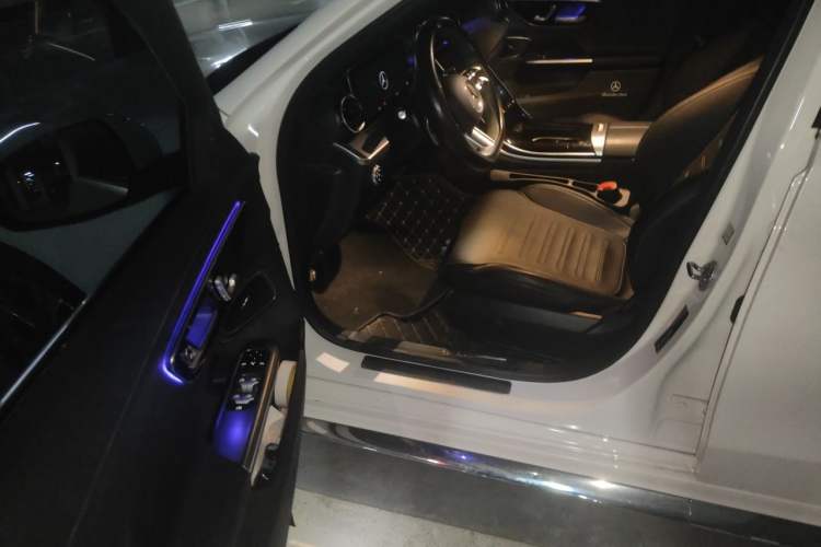 Used Mercedes-Benz C-Class 2022 Restyled C 200 L Sport Edition Driver Seat