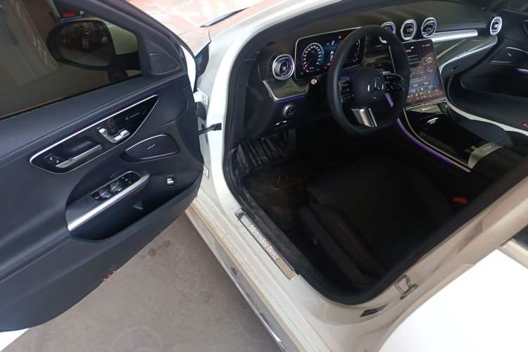 Used Mercedes-Benz C-Class 2022 Restyled C 260 L Sport Edition Driver Seat