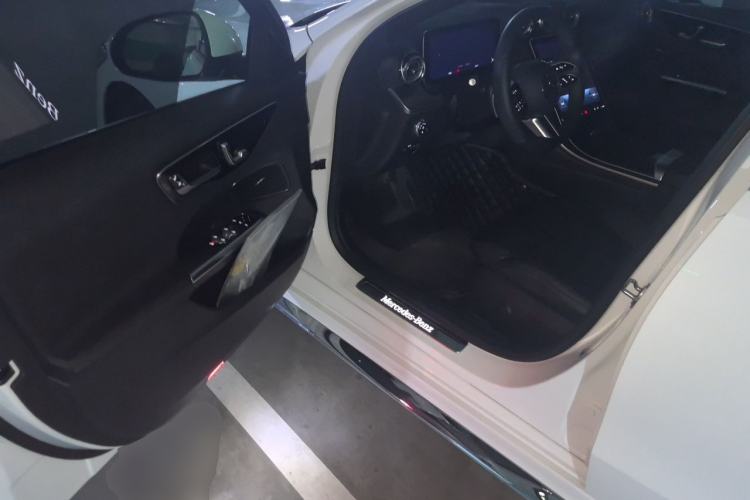 Used Mercedes-Benz C-Class 2022 Restyled C 260 L Sport Edition Driver Seat
