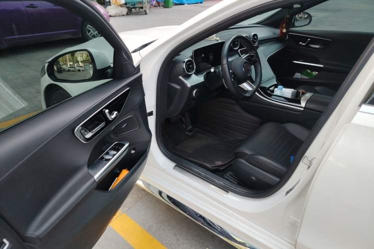 Used Mercedes-Benz C-Class 2022 Restyled C 200 L Sport Edition Driver Seat