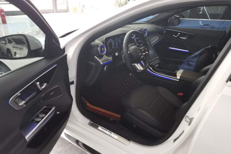Used Mercedes-Benz C-Class 2022 Restyled C 260 L Sport Edition Driver Seat