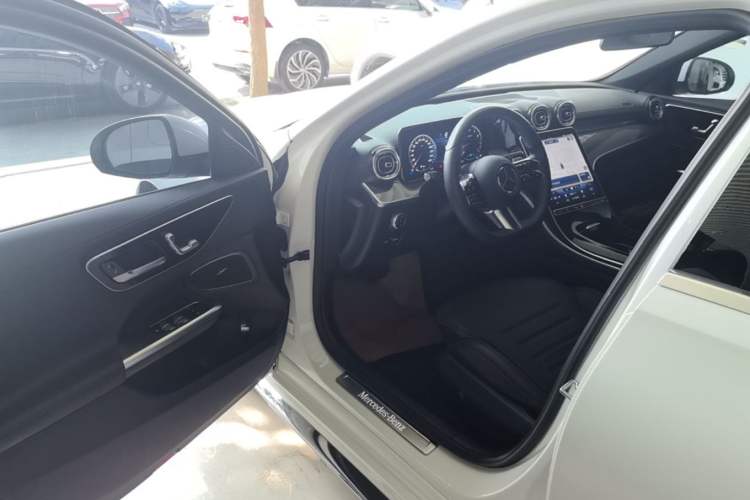 Used Mercedes-Benz C-Class 2022 Restyled C 260 L Sport Edition Driver Seat