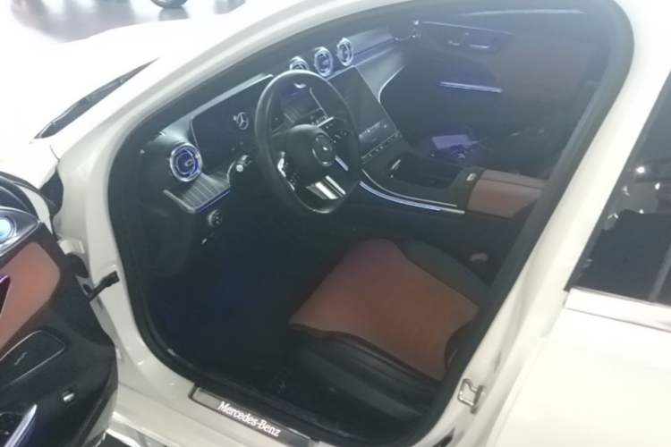Used Mercedes-Benz C-Class 2022 Restyled C 260 L Sport Edition Driver Seat