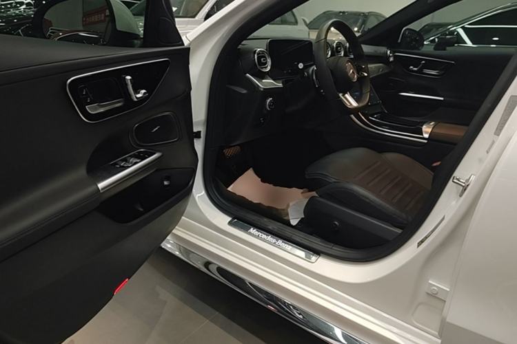 Used Mercedes-Benz C-Class 2022 C 260 L Sport Edition Driver Seat
