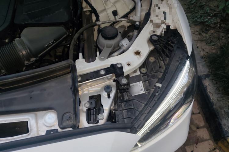 Used Mercedes-Benz C-Class 2022 C 200 L Sport Edition Engine Bay Left