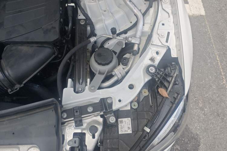 Used Mercedes-Benz C-Class 2022 C 200 L Sport Edition Engine Bay Left